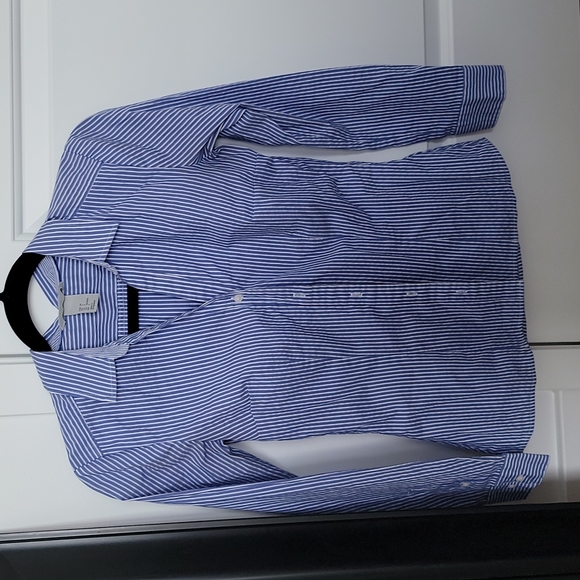 H&M stripped button down - Picture 1 of 3